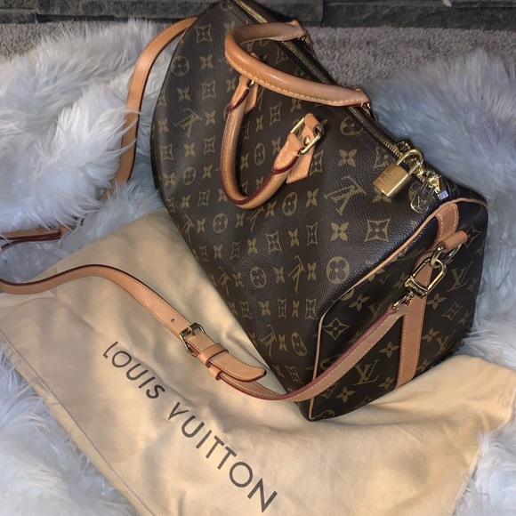 Louis Vuitton Handbags - Louis Vuitton Speedy Bandouliere 35 💦